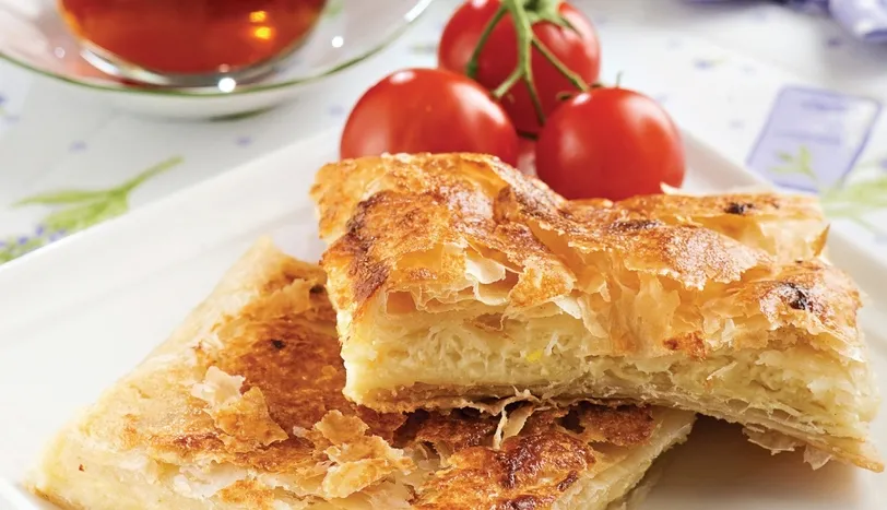 Peynirli Tepsi Böreği Tarifi Tarifi BöreklerÇörekler ve Poğaçalar