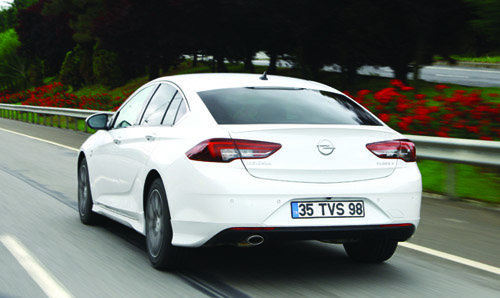 Opel Insignia Grand Sport 1.6 CDTi testi