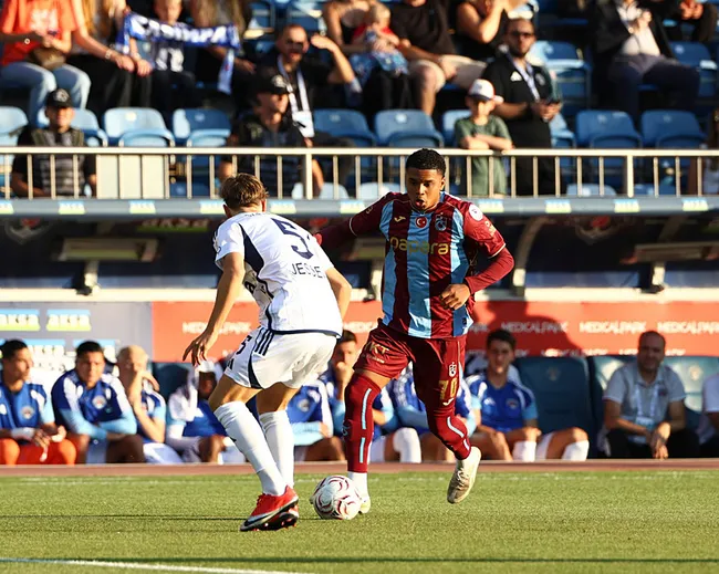 kasimpasa-trabzonspor-canli-firtina-kasimpasa-deplasmaninda-ilk-yari-oynaniyor-1786811473135.jpeg