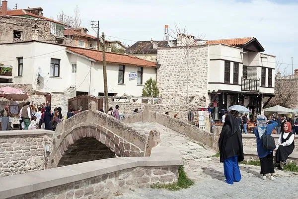 Farklı Kültürleri Buluşturan Mekan: Sille