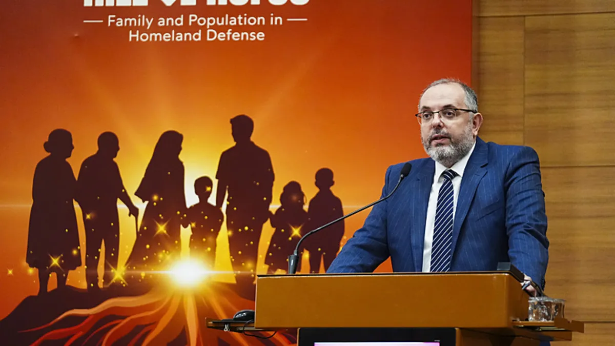 MSÜ Rektörü Afyoncu’dan “genç nüfus” ve “ekonomik teşvik” önerisi: Arabalardan ÖTV alınmamalı, 3 çocuklu anne maaş alabilmeli… MSÜ Rektörü Afyoncu’dan “genç nüfus” ve “ekonomik teşvik” önerisi: Arabalardan ÖTV alınmamalı, 3 çocuklu anne maaş alabilmeli…