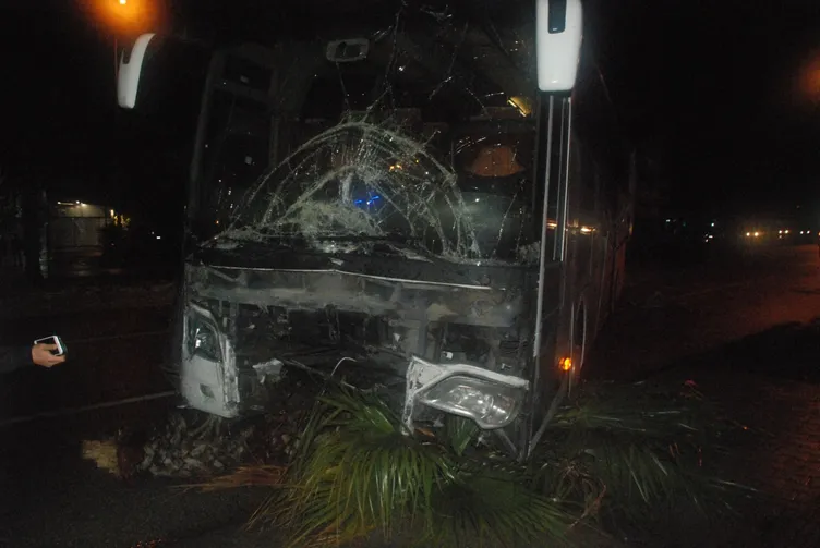 Kazanın adresi Antalya: Çarpıştığı otomobille birlikte metrelerce sürüklendi! 20 yaşındaki genç…