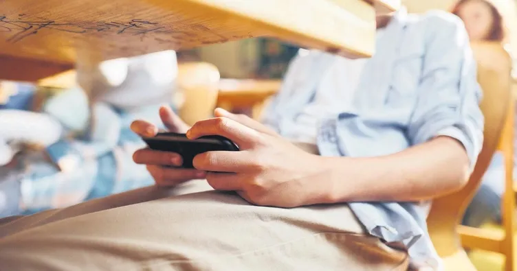 Cep telefonuna teneffüste de izin yok