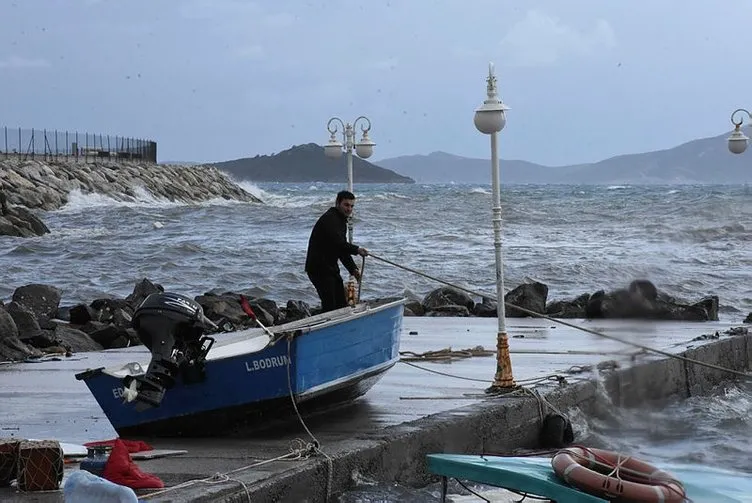 Tüm yurtta fırtına hasara yol açtı!
