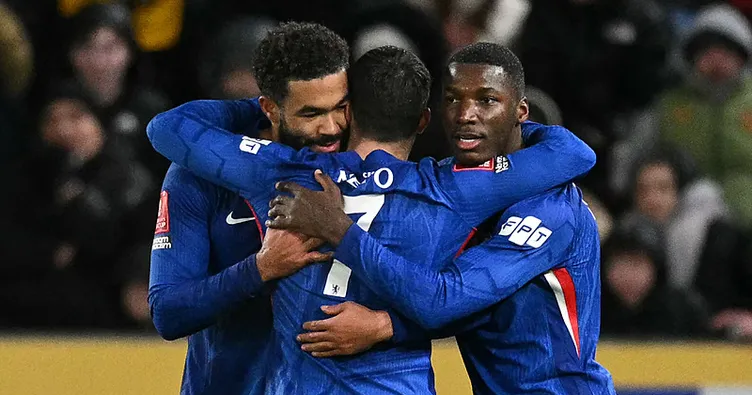 Chelsea, Hull City’i FA Cup’tan eledi!