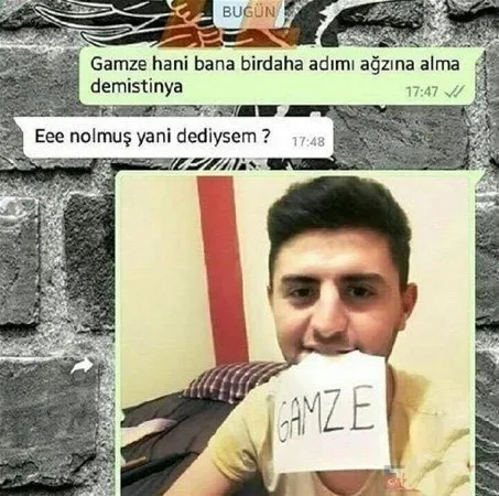 kadın mavi bir adam arıyor