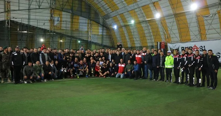 Erzincan’da 179’ncu Polis Haftası Futbol Turnuvası’nın şampiyonu Çevik Kuvvet oldu