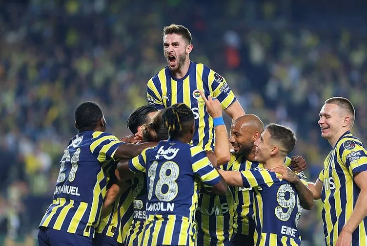 Son dakika Fenerbahçe transfer haberi: Jorge Jesus’tan forvet harekatı! Yıldız isim adım adım Kanarya’ya...
