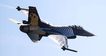 Çelik kanatların gösterisi büyüledi