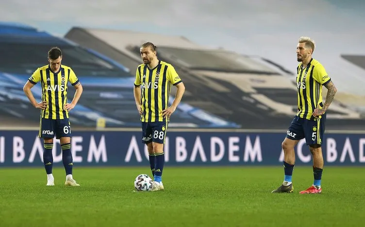 Son dakika haberi: Fenerbahçe’de Gökhan, Caner ve Ozan futbolcuları topladı! İşte toplantıdan çıkan sonuç...