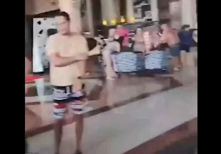 Meksika’da tatil köyünde korkunç suikast: Turistler can havliyle kaçtı