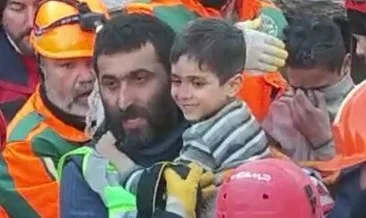 Kardeşler 84’üncü saatte kurtarıldı! Küçük Muhammed’in yüzündeki mutluluk