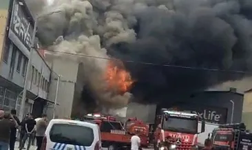 Konya’da yatak fabrikasında korkutan yangın! 1 itfaiye eri yaralandı