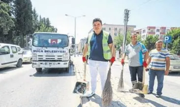Belediye başkanı çöpleri topladı