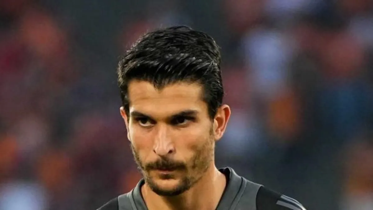 İstanbul – Beşiktaşlı futbolcu Necip Uysal, suç duyurusu için adliyede İstanbul – Beşiktaşlı futbolcu Necip Uysal, suç duyurusu için adliyede