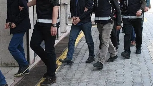 papara-hesaplari-mercek-altinda-ankara-merkezli-operasyonda-22-gozalti-231-milyon-liralik-para-trafigi-ortaya-1785167882467.jpg