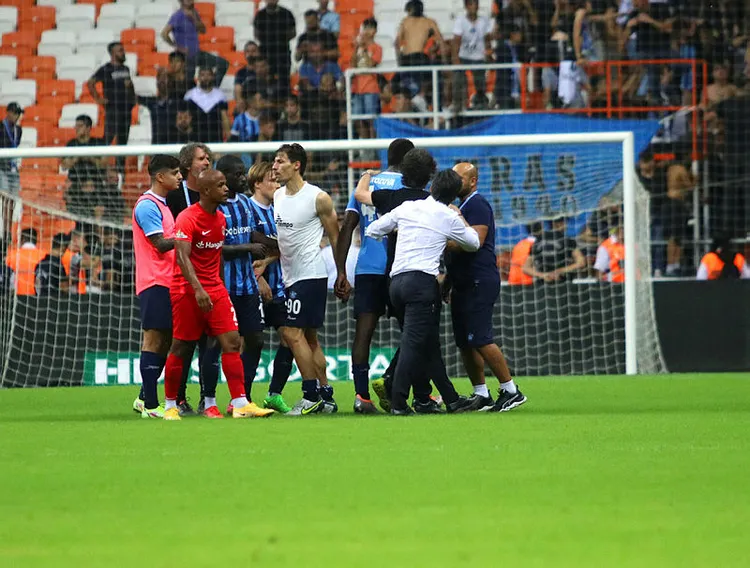 montella-balotelli-ile-yasadigi-tartisma-hakkinda-konustu-1662026050522.jpg