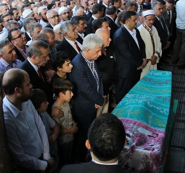 Başbakan Erdoğan'ın teyzesi vefat etti