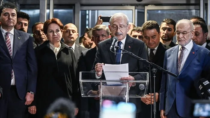 gokkusagi-masasinin-lgbt-dosyasi-kabarik-aile-yapisinin-altina-dinamit-koyacaklar-1680236499869.jpg Gökkuşağı Masası'nın LGBT dosyası kabarık! Aile yapısının altına dinamit koyacaklar