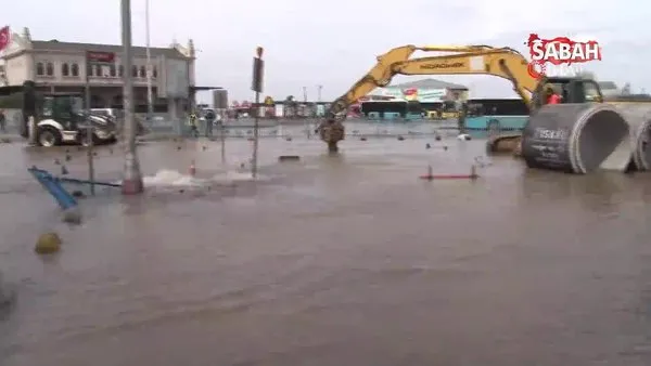 Son dakika: İstanbul'da Kadıköy'ü lağım suları bastı! Atık su gölü hastalık ve kötü koku saçıyor | Video