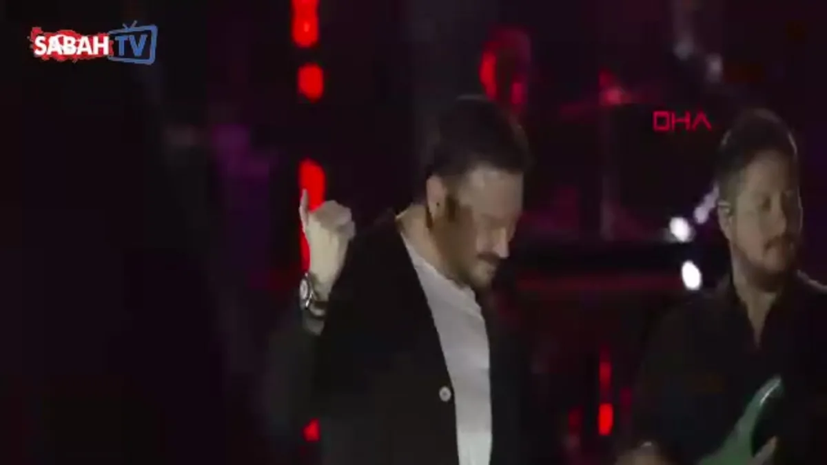 Konya Kültür Yolu Festivali sürüyor! Festivalin ikinci gününde Sinan Akçıl hayranlarını coşturdu videosunu izle Konya Kültür Yolu Festivali sürüyor! Festivalin ikinci gününde Sinan Akçıl hayranlarını coşturdu videosunu izle
