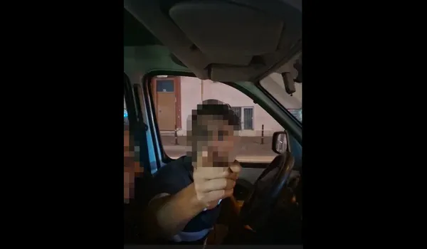 yer-konya-trafik-tartismasi-buyuyerek-yumruklu-saldiriya-donustu-dehsete-dusuren-anlar-kamerada-1784710987305.jpg