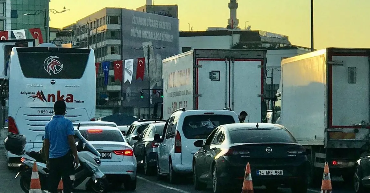 Harem Sirkeci Feribotunda Yasagi Cignediler Sabah Haber Ofisi