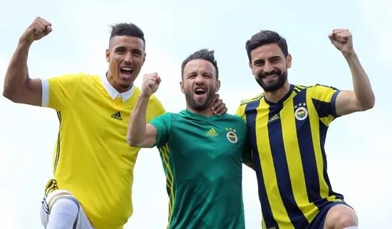 Fenerbahçe’de gövde gösterisi! 2 transfer açıklanıyor...