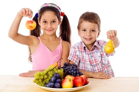 Çocuk büyütürken meyveleri unutmayın!