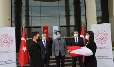 Kocaeli bayrağı, İstanbul’dan teslim aldı