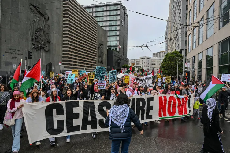 Dünya Gazze için ayakta! Beyaz Saray önünde 'Ölüm' protestosu....