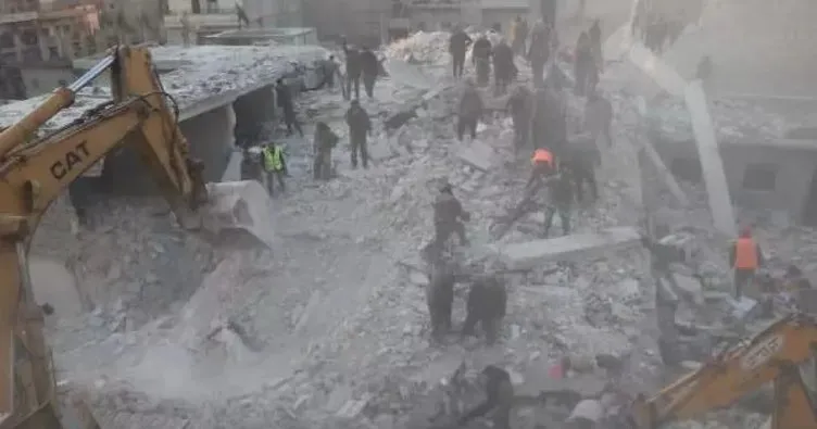 Suriye Halep’te 5 katlı bina çöktü: 10 ölü