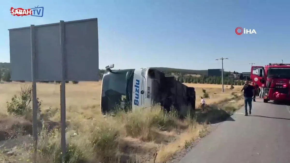 Eskişehir’de yolcu otobüsü devrildi: 24 yaralı | Video videosunu izle Eskişehir’de yolcu otobüsü devrildi: 24 yaralı | Video videosunu izle