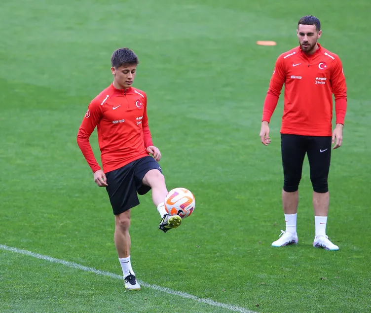 Son dakika Fenerbahçe haberi: Dünya devi Arda Güler'i resmen açıkladı! Fenerbahçe taraftarını kahreden haber...