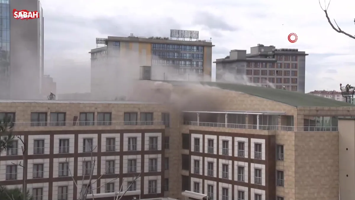 SON DAKİKA: Merter Polisevinde yangın! | Video videosunu izle SON DAKİKA: Merter Polisevinde yangın! | Video videosunu izle