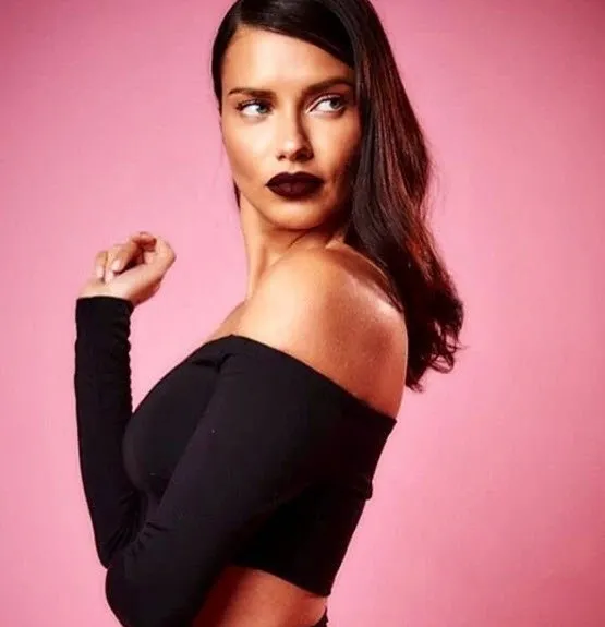 Adriana Lima'dan olay yaratacak paylaşım!