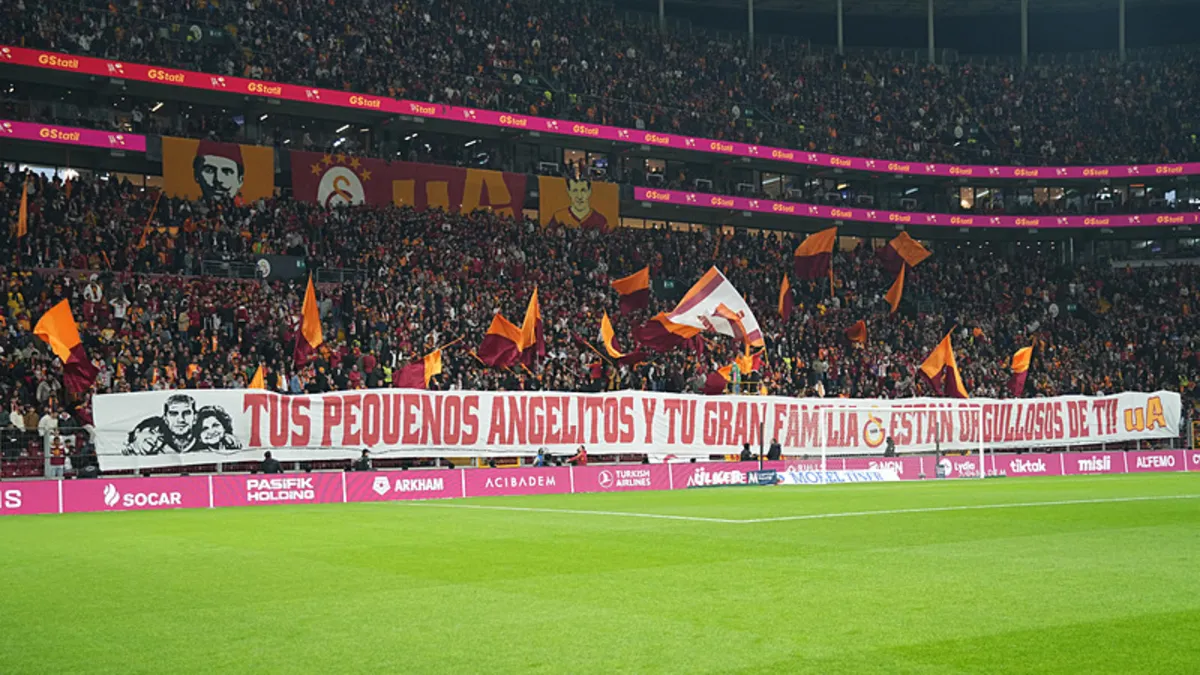 Galatasaray taraftarından, Torreira için özel pankart! Galatasaray taraftarından, Torreira için özel pankart!
