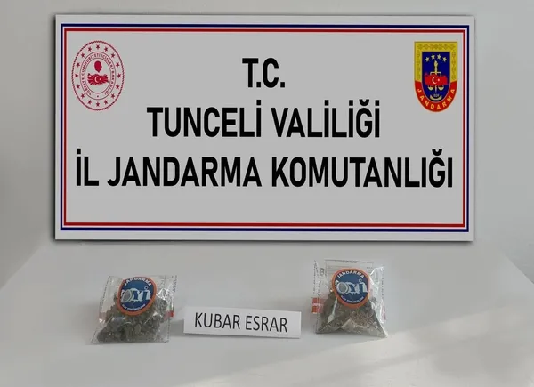 kaput-ve-bagaja-gizlenen-uyusturucuyu-narkotik-kopegi-ayar-buldu-1779089583176.jpg