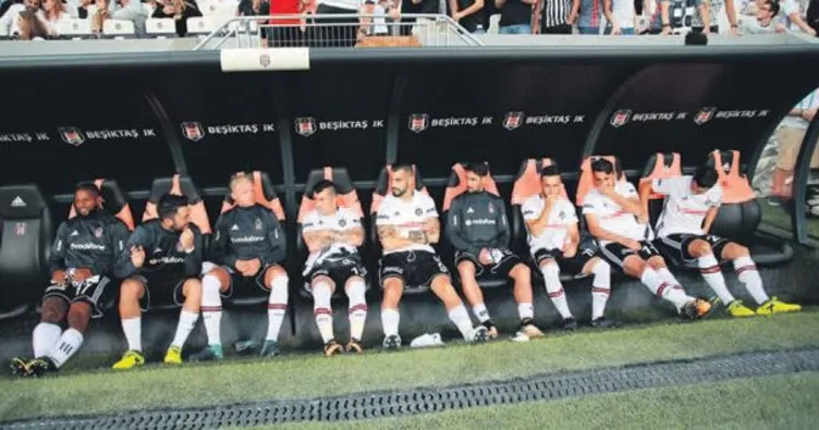 Sahne sırası yenilerin