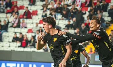 Göztepe’de iki futbolcu için karar! Takımda kalacaklar...