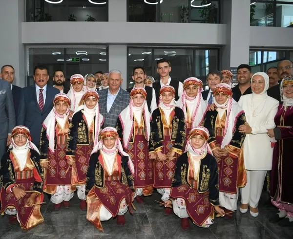 25inci-uluslararasi-malatya-kayisi-festivali-gerceklestirildi-1658480476990.jpg