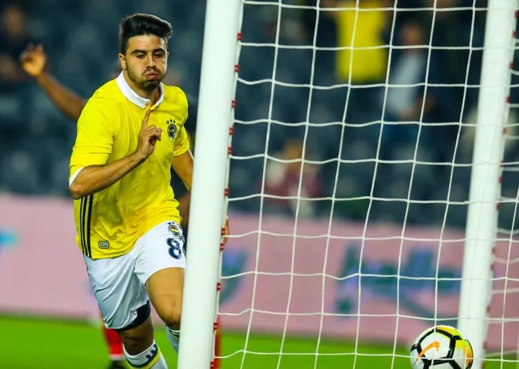 Erman Toroğlu'ndan o isme sert yorum!