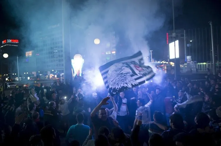 Beşiktaş-Liverpool maçının ardından taraftarlar sokaklara döküldü