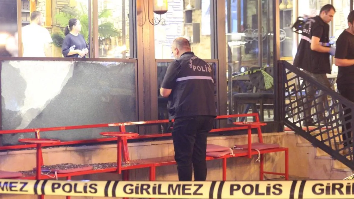 Adana'da kebapçıya kurşun yağmuru: 4 yaralı Adana'da kebapçıya kurşun yağmuru: 4 yaralı