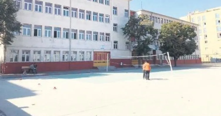 Okulun bir bloku tahliye edildi