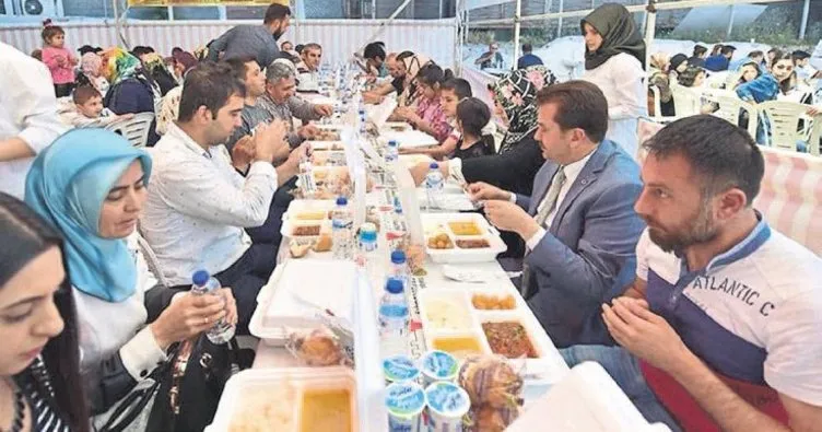 Büyükşehir’den her gün 250 bin kişiye iftar yemeği