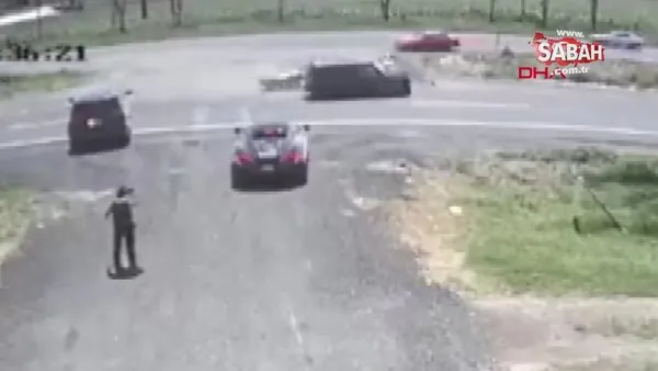 Lamborghini'yi ikiye bölen kaza kamerada