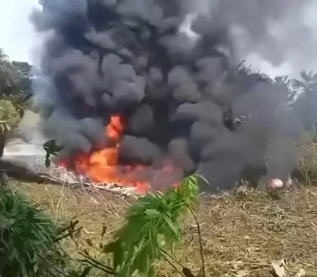 SON DAKİKA I Kolombiya’da askeri uçak düştü: 110 askeri taşıyordu!