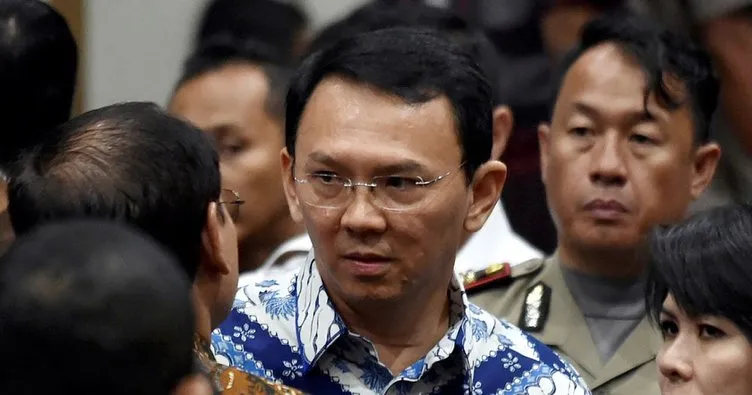Endonezya’da İslam’a hakaret eden valiye 2 yıl hapis cezası