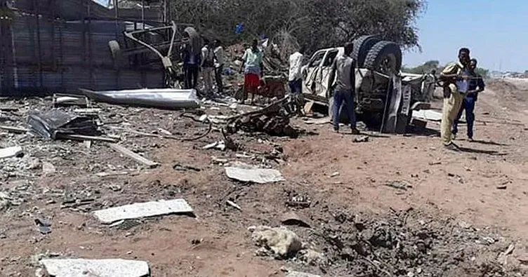 Somali’de sivillerin bulunduğu minibüse bombalı saldırı: 17 ölü, 2 yaralı